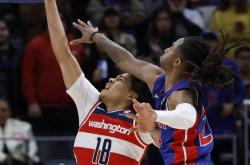 绝杀之夜：三记壓(yā)哨球(qiú)點(diǎn)燃NBA的激情与傳(chuán)奇(qí)