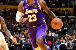 湖人大胜快(kuài)船！詹姆斯还没發(fā)力，莱昂(áng)纳德(dé)、哈登(dēng)、保罗就倒下了！