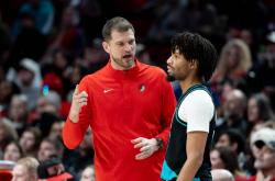 CJ麦科勒(lēi)姆回忆开拓者岁月：从低(dī)谷到巔(diān)峰(fēng)的Rip City故事(shì)