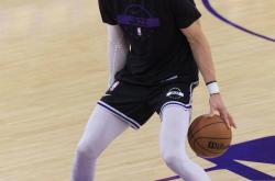 劳裡(lǐ)-马尔卡宁因伤缺席，爵士挑戰(zhàn)湖人雪上(shàng)加(jiā)霜(shuāng)