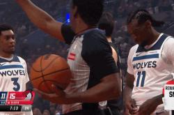 剛(gāng)剛(gāng)！楊(yáng)瀚森被隔扣！欢迎(yíng)来到NBA......