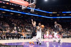 马刺客场首戰(zhàn)失利(lì)，達(dá)龙-福克斯独木难支难挽颓势