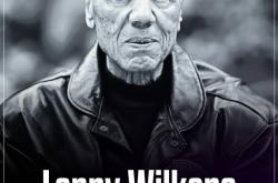 75大(dà)巨星+首(shǒu)位千(qiān)胜教练威尔肯斯去世(shì)！曾(céng)三次入选名人堂帶(dài)领超音(yīn)速夺冠