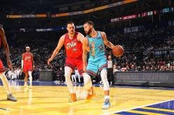 NBA歷(lì)史(shǐ)上5次超远绝杀！最远186米神仙球震撼登场