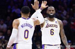 湖人传闻：威斯佈(bù)鲁因凯里·欧文交易背(bèi)叛而對(duì)詹姆斯置之(zhī)不理