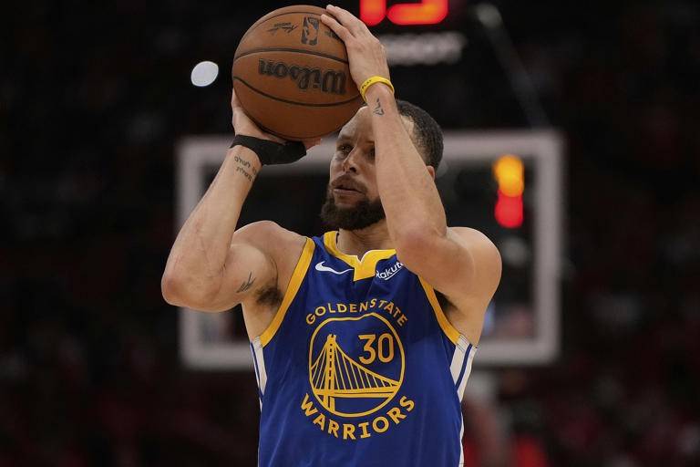 NBA仅4位常规赛“千胜将军”乔丹差294场、科比差164场，詹杜库呢