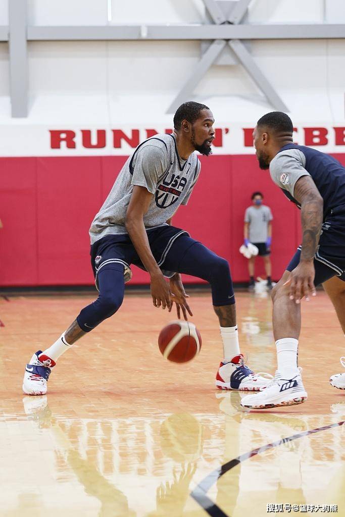 恭喜火箭队！杜兰特现身休斯顿，正式与球队开始合练，备战新赛季