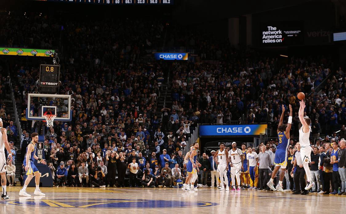 NBA历史上5次超远绝杀!最远186米神仙球震撼登场