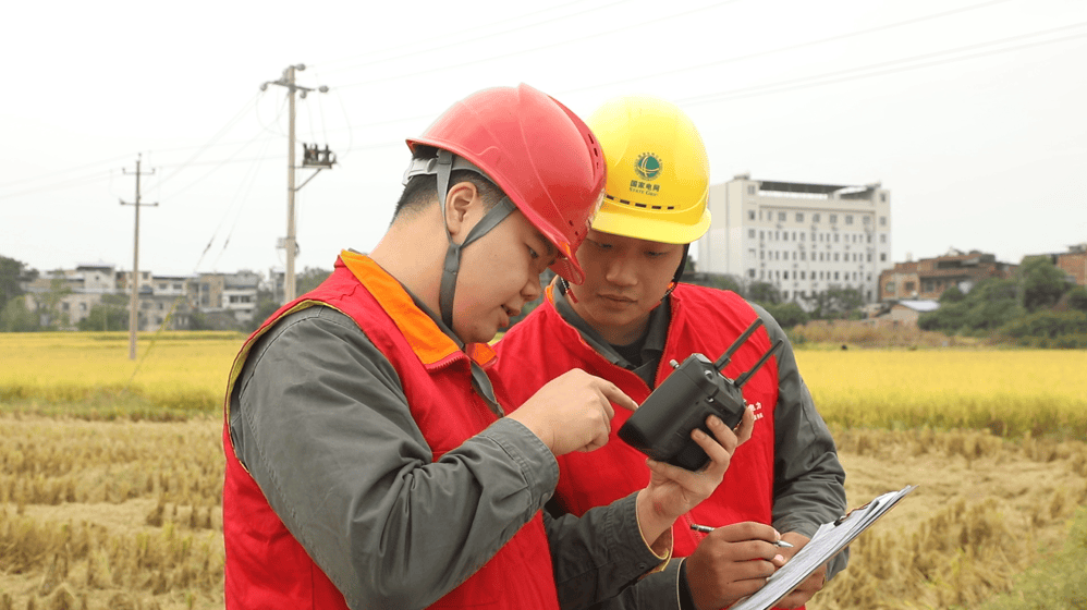 道县：决战秋收“收官战” 电力护航“最后一公里”