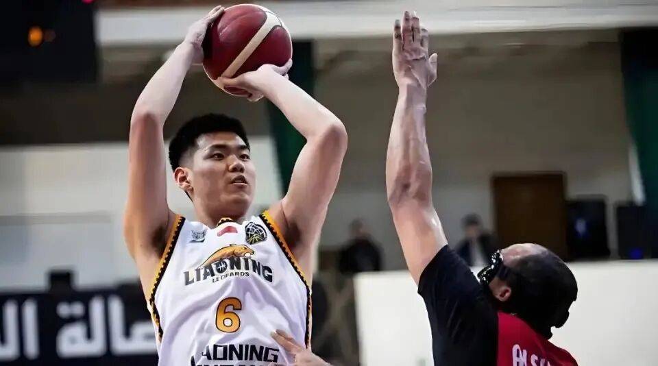 雪上加霜！杨鸣两位“手下”遭禁赛，辽篮夺冠功勋重返NBA