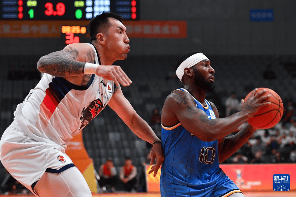 组图：俱乐部杯山东险胜北京 高诗岩命中关键球