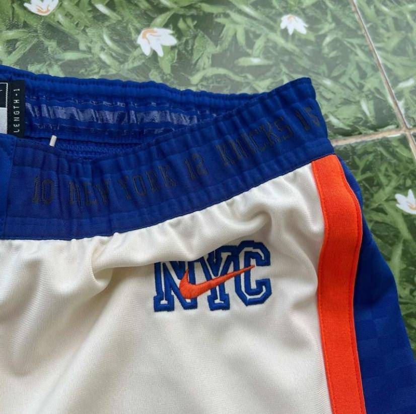 纽约尼克斯队发布2025/26赛季城市版球衣