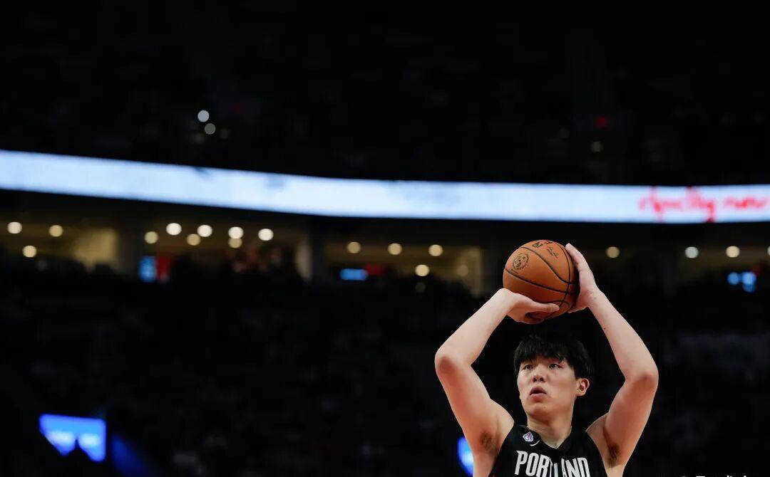 探讨中国球员在NBA为何篮板球表现不佳