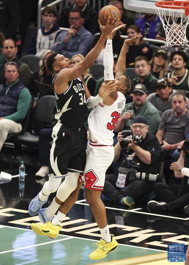 NBA常规赛｜雄鹿胜公牛