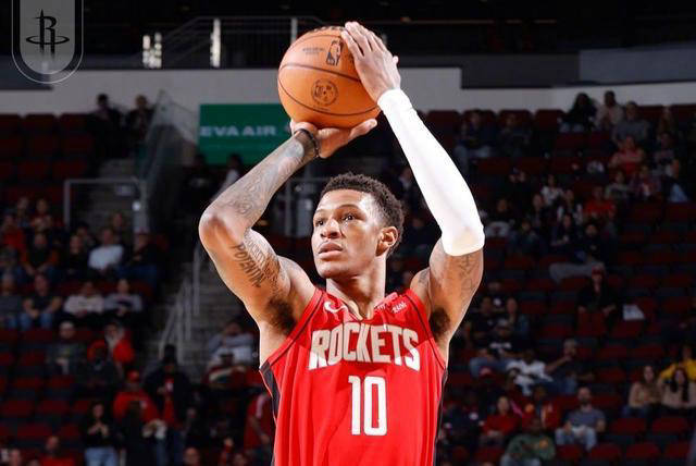 战绩升至14胜5负！火箭队下半场调整策略，内线强攻轻取国王队