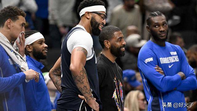 嘘声四起，安东尼·戴维斯被鹈鹕球迷抓住一切机会嘘