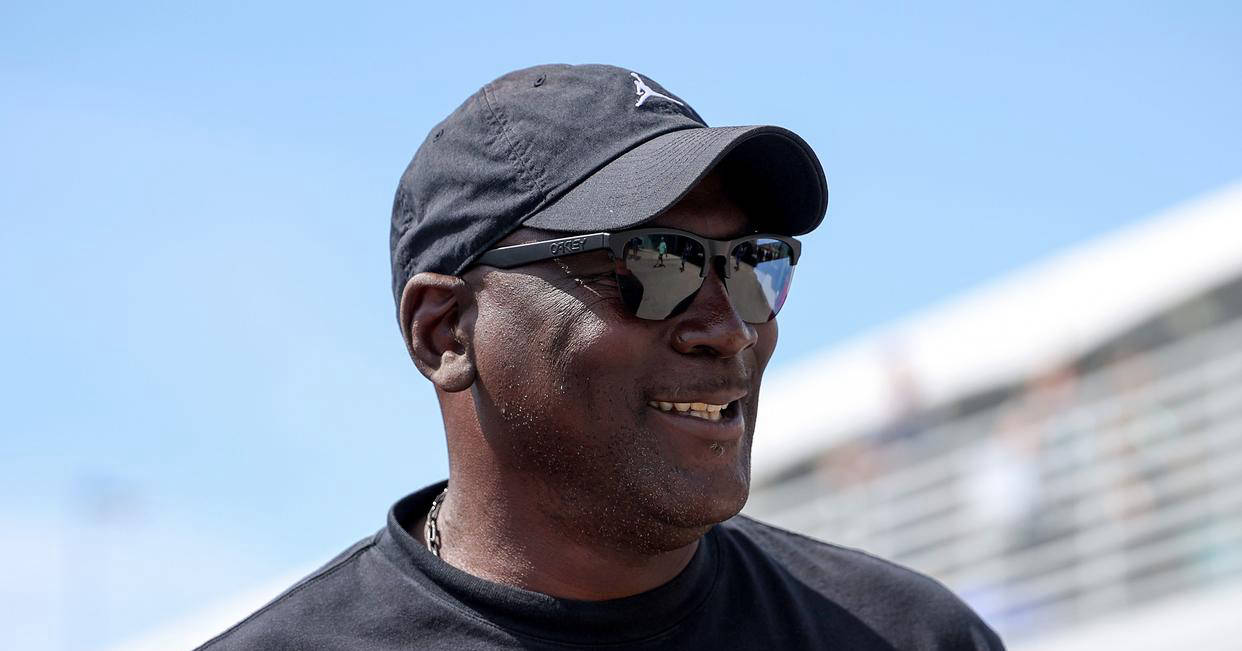 乔丹发声批评NBA负荷管理：球迷期待看到球员全力以赴