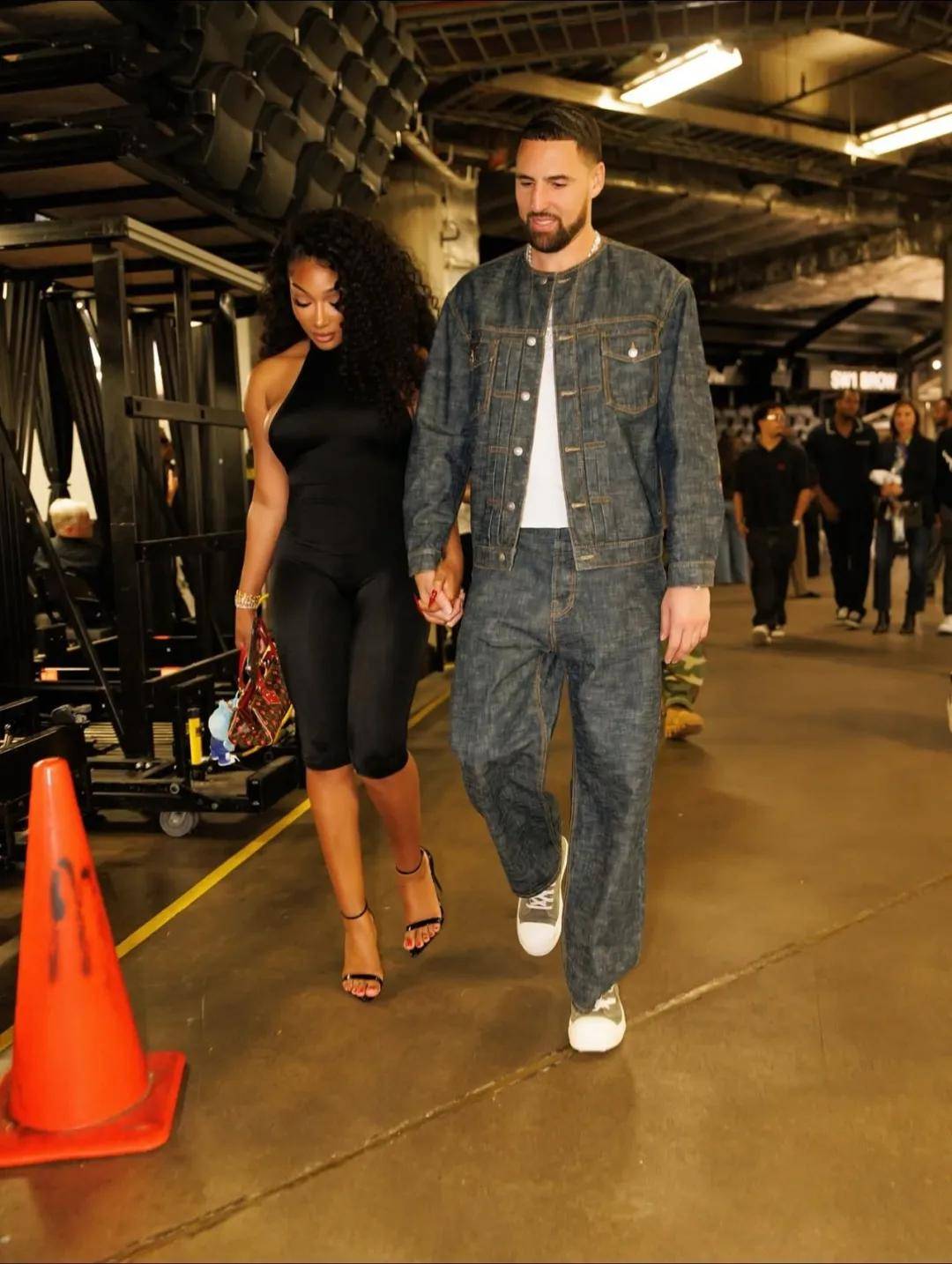 27中7！断崖式下滑！克莱汤普森彻底废了