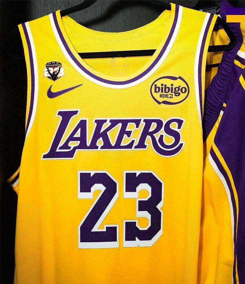 联盟唯一特例！NBA官方认证詹姆斯特别球衣补丁揭秘